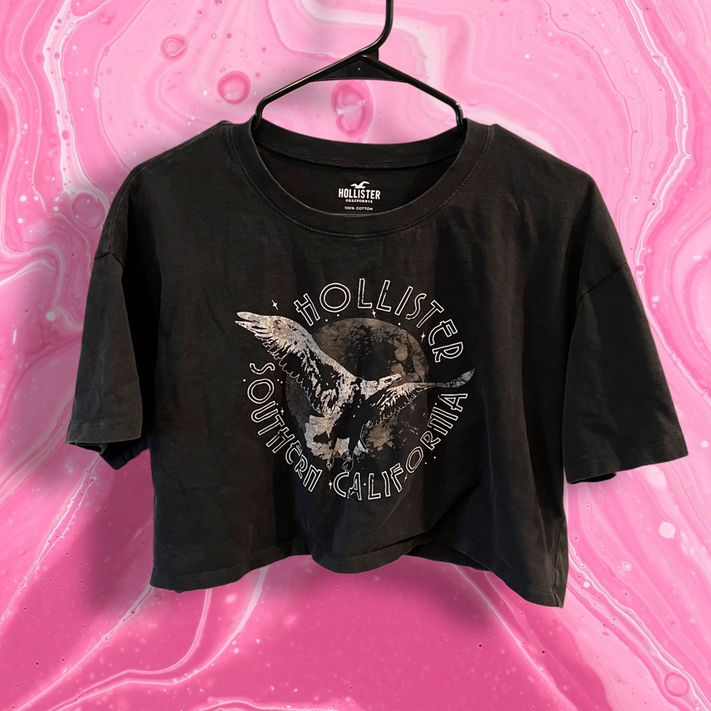 Hollister Cropped Graphic T-Shirt Black Size M